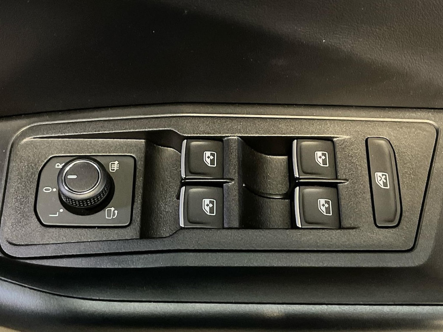 Used Volkswagen T-Roc 2025 for sale - 76492417: Photo 21