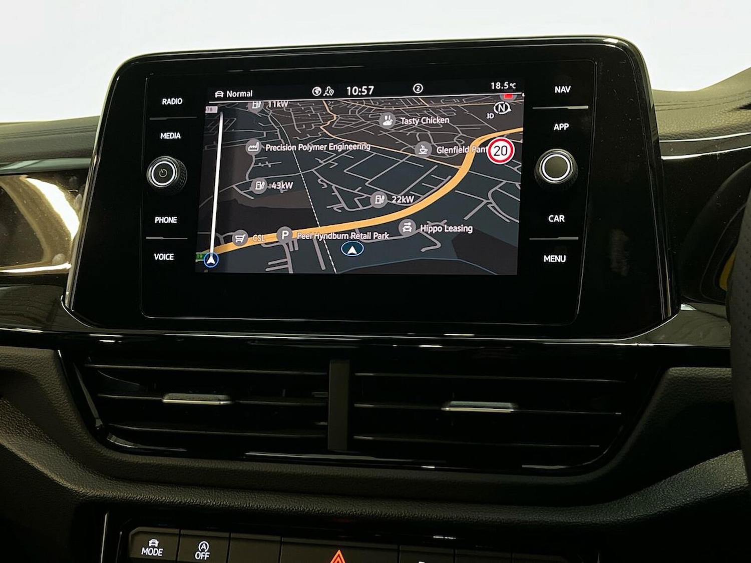 Used Volkswagen T-Roc 2025 for sale - 76492417: Photo 24