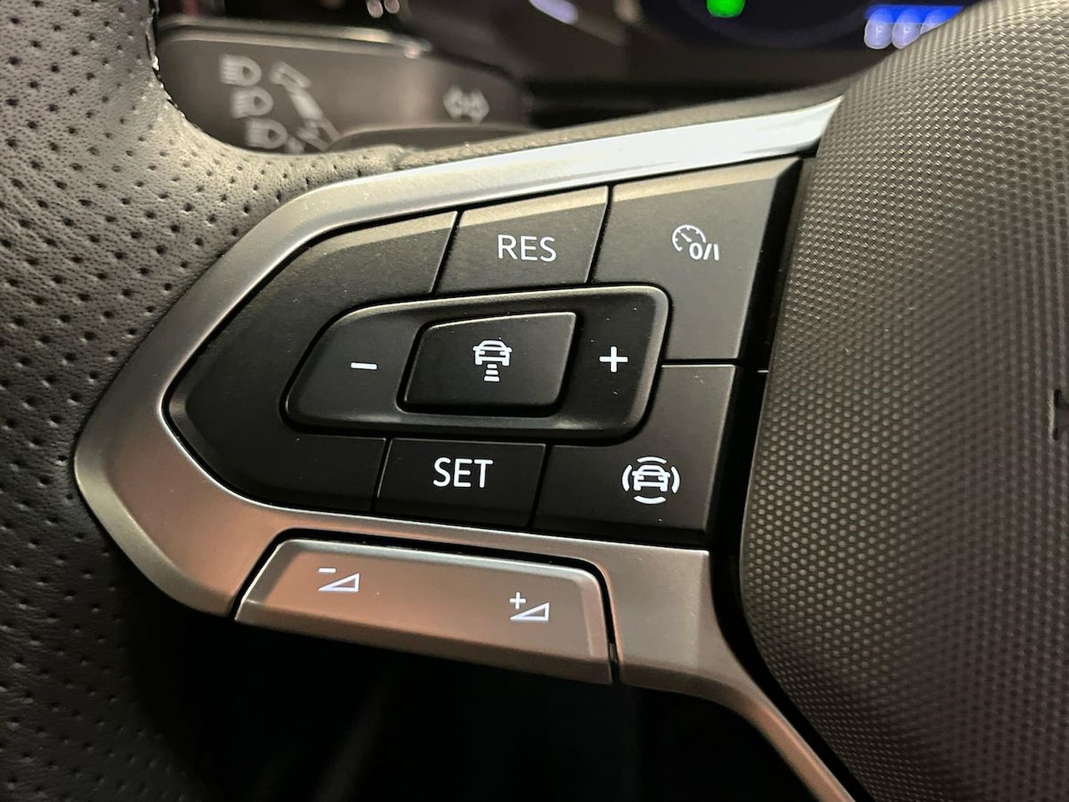 Used Volkswagen T-Roc 2025 for sale - 76492417: Photo 27