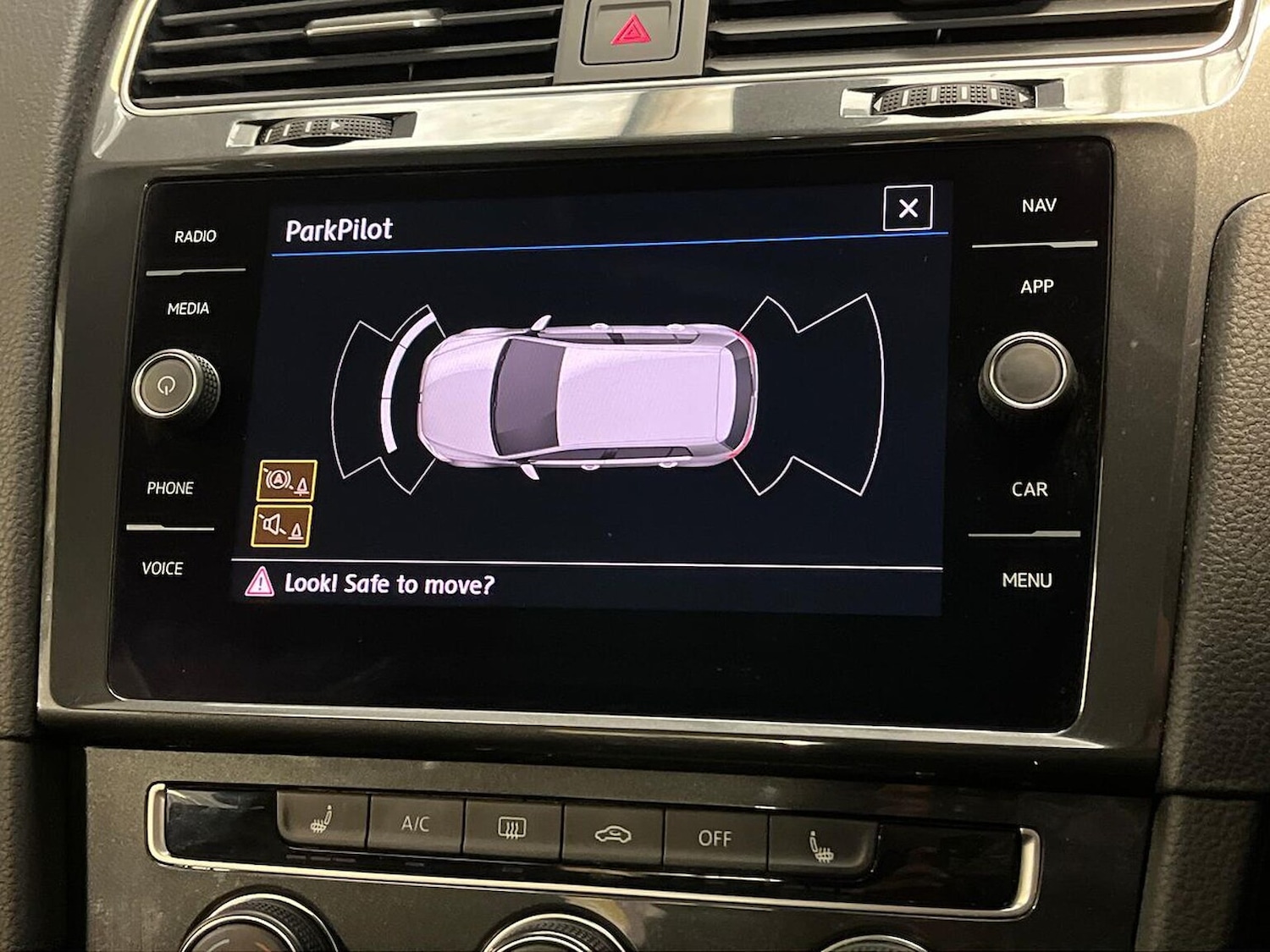 Used Volkswagen Golf 2018 for sale - 76504991: Photo 23