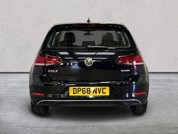 Used Volkswagen Golf 2018 for sale - 76504991: Photo