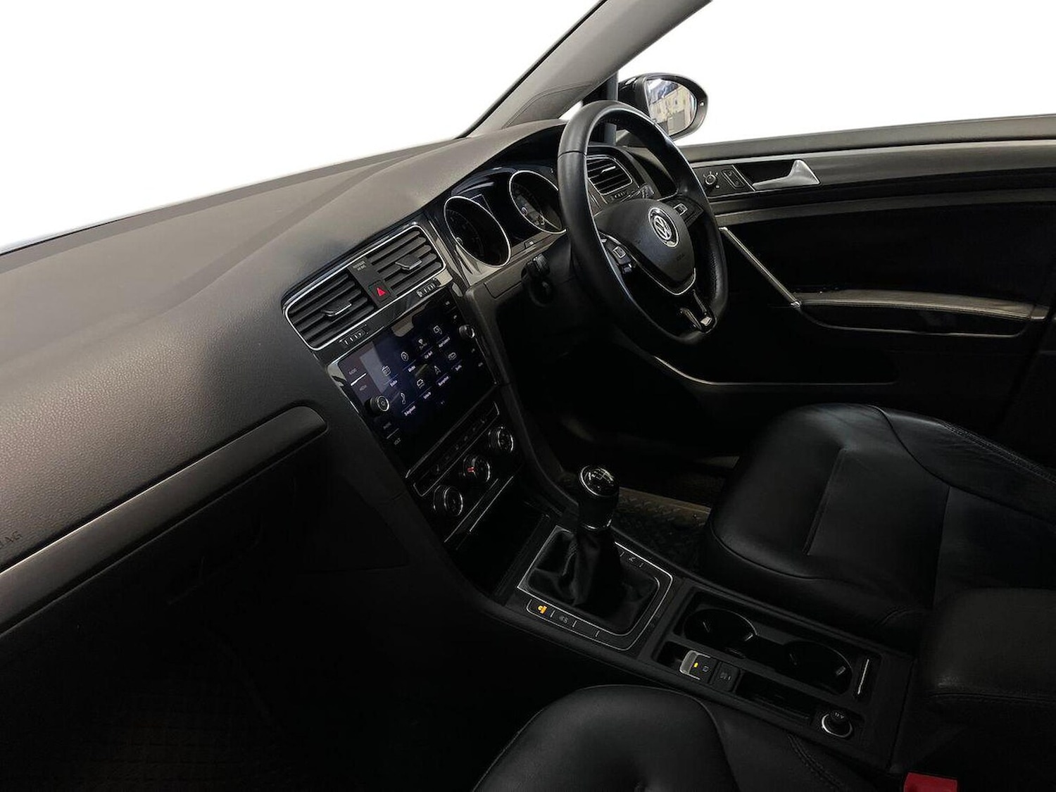 Used Volkswagen Golf 2018 for sale - 76504991: Photo 7