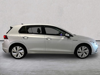 Used Volkswagen Golf 2020 for sale - 77845381: Photo