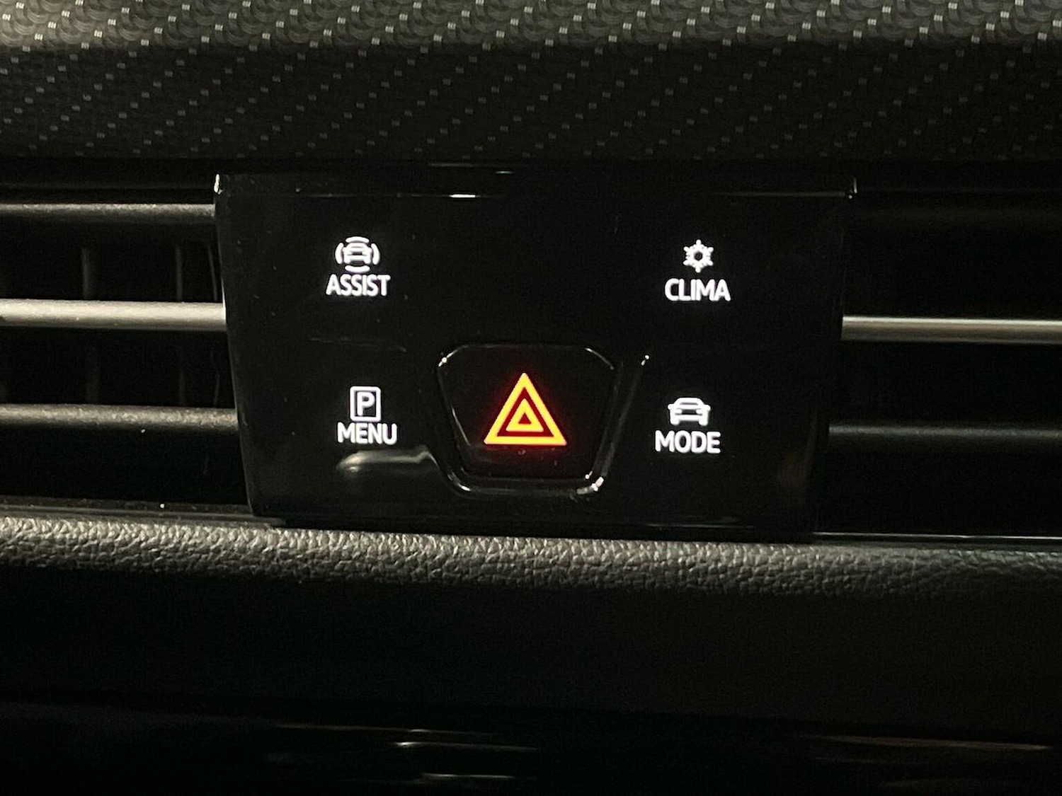 Used Volkswagen Golf 2023 for sale - 76763428: Photo 30