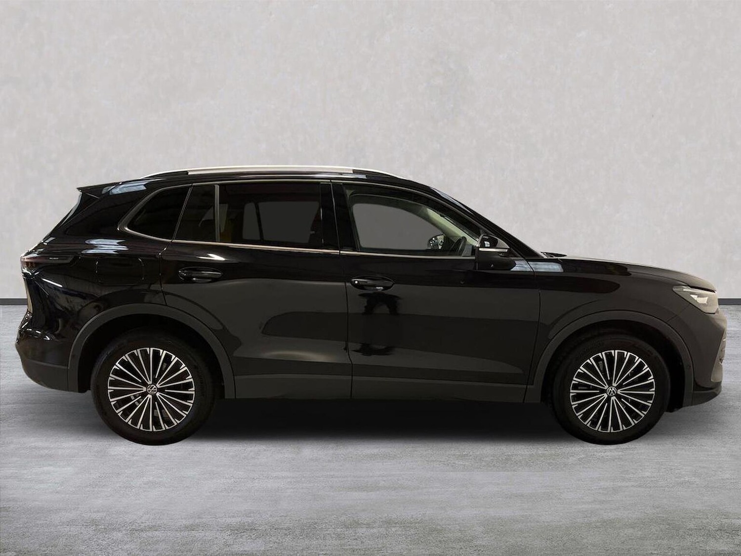 Used Volkswagen Tiguan 2024 for sale - 76164803: Photo 3