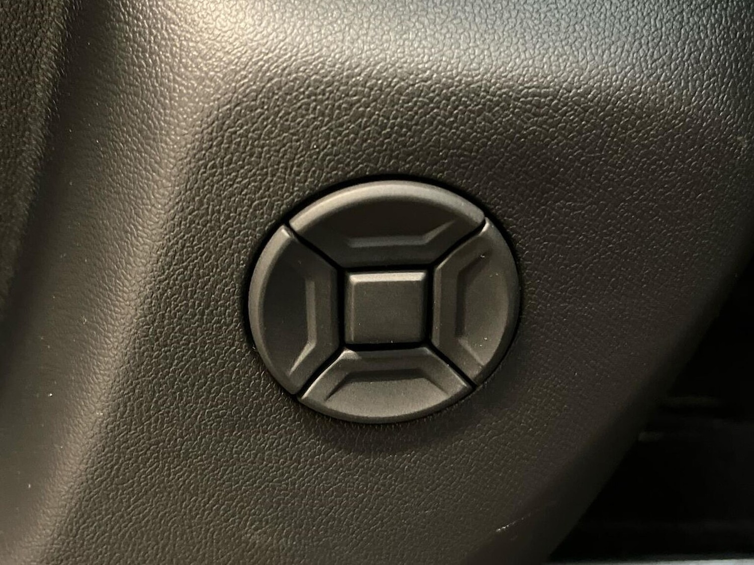 Used Volkswagen Tiguan 2024 for sale - 76164803: Photo 30