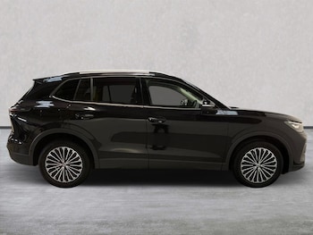 Used Volkswagen Tiguan 2024 for sale - 76164803: Photo