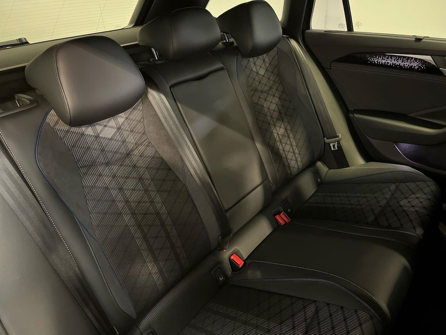 Used Volkswagen Passat 2025 for sale - 77056898: Photo 18