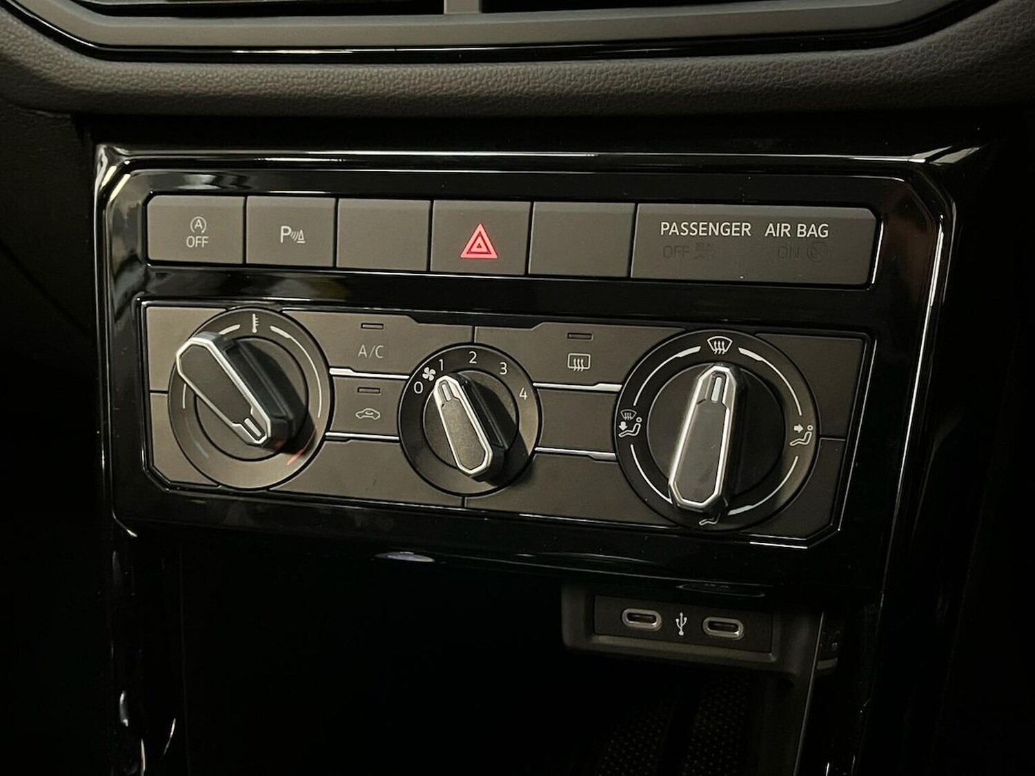 Used Volkswagen T-Cross 2025 for sale - 76128946: Photo 12
