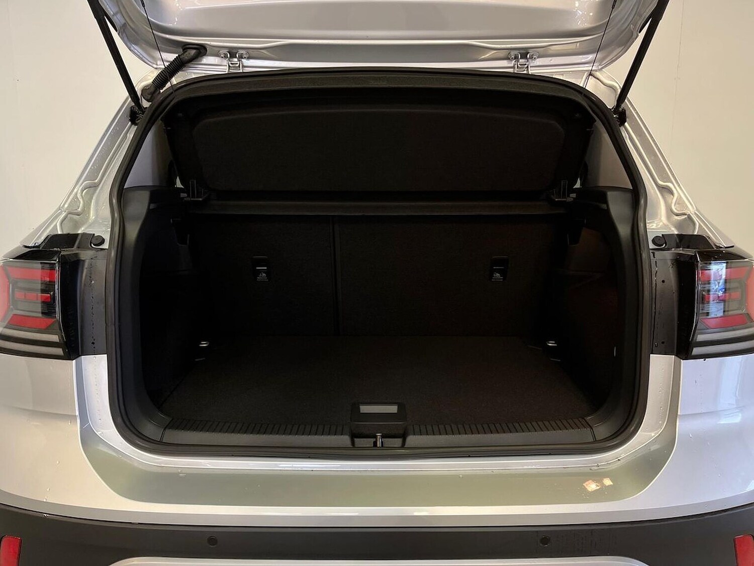 Used Volkswagen T-Cross 2025 for sale - 76128946: Photo 17