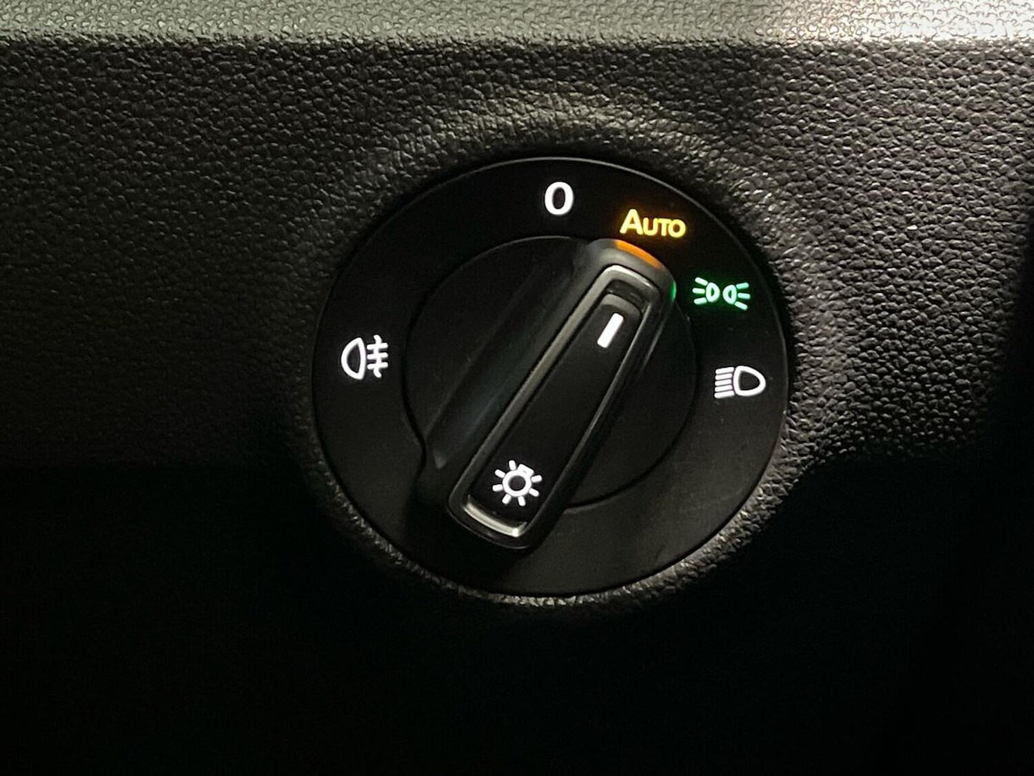 Used Volkswagen T-Roc 2021 for sale - 78176521: Photo 22