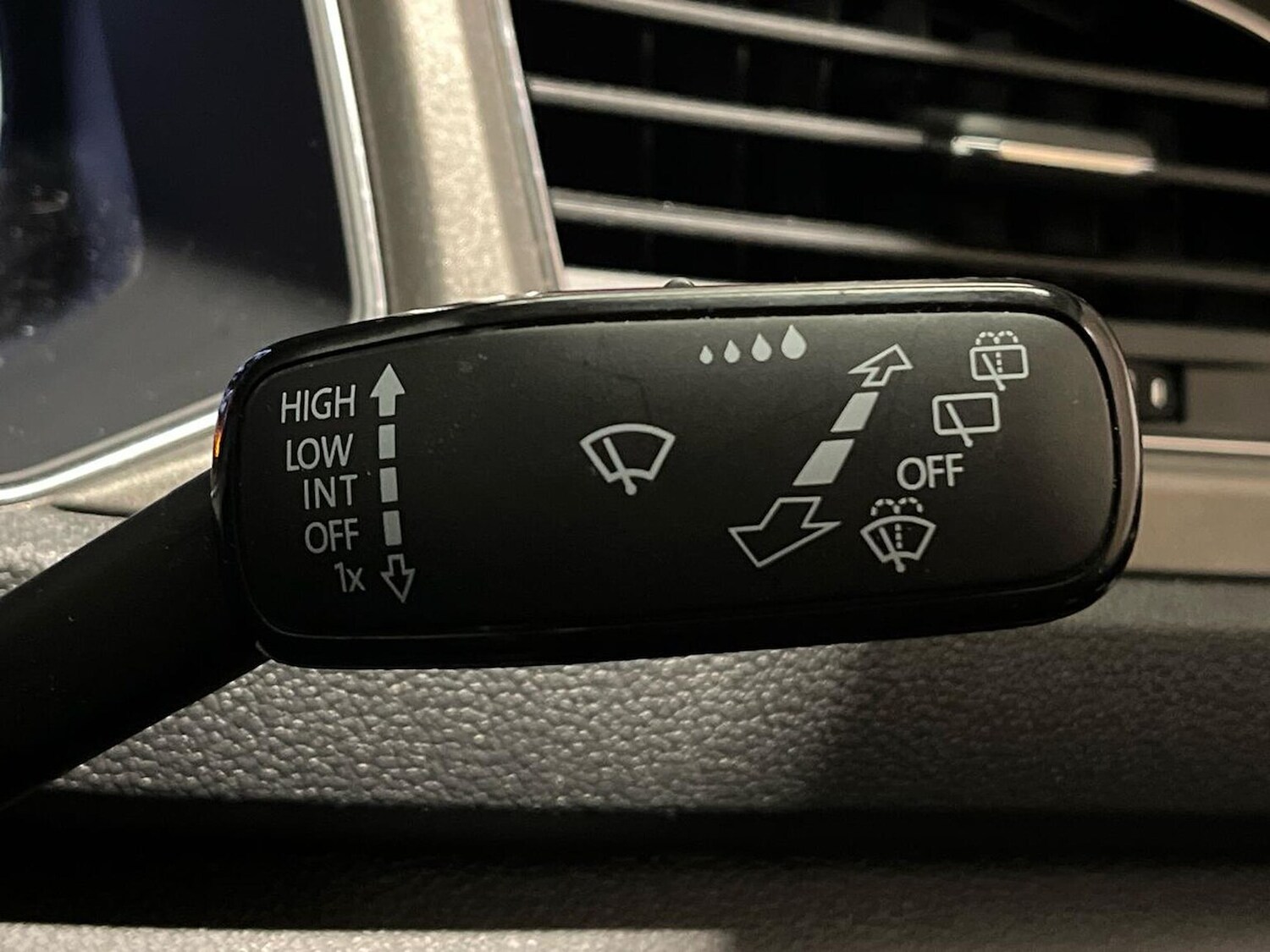 Used Volkswagen T-Roc 2021 for sale - 78176521: Photo 28