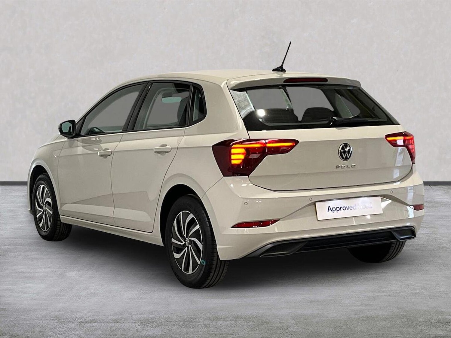 Used Volkswagen Polo 2023 for sale - 77983987: Photo 2