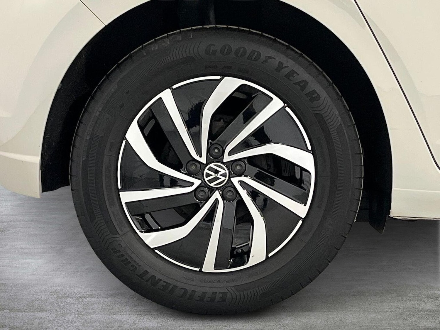 Used Volkswagen Polo 2023 for sale - 77983987: Photo 6