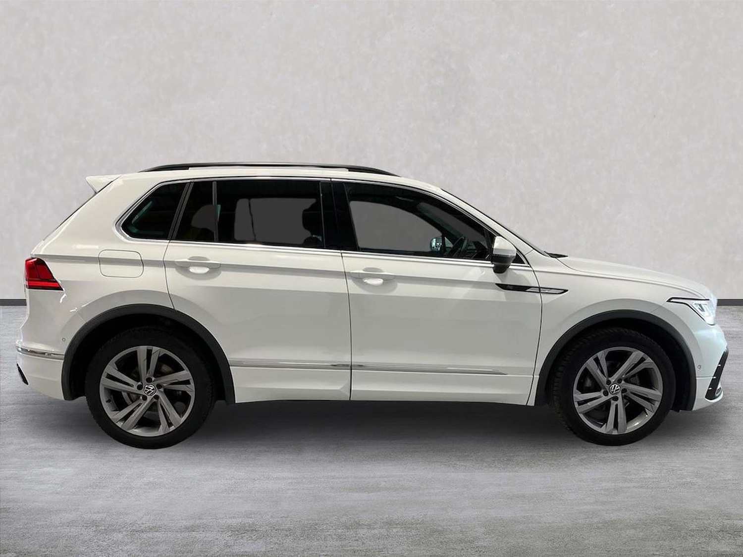 Used Volkswagen Tiguan 2023 for sale - 78195879: Photo 3