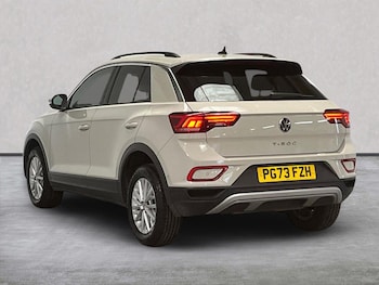 Used Volkswagen T-Roc 2024 for sale - 78815899: Photo