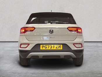 Used Volkswagen T-Roc 2024 for sale - 78815899: Photo