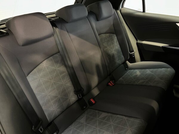 Used Volkswagen ID.3 2021 for sale - 76219213: Photo 16