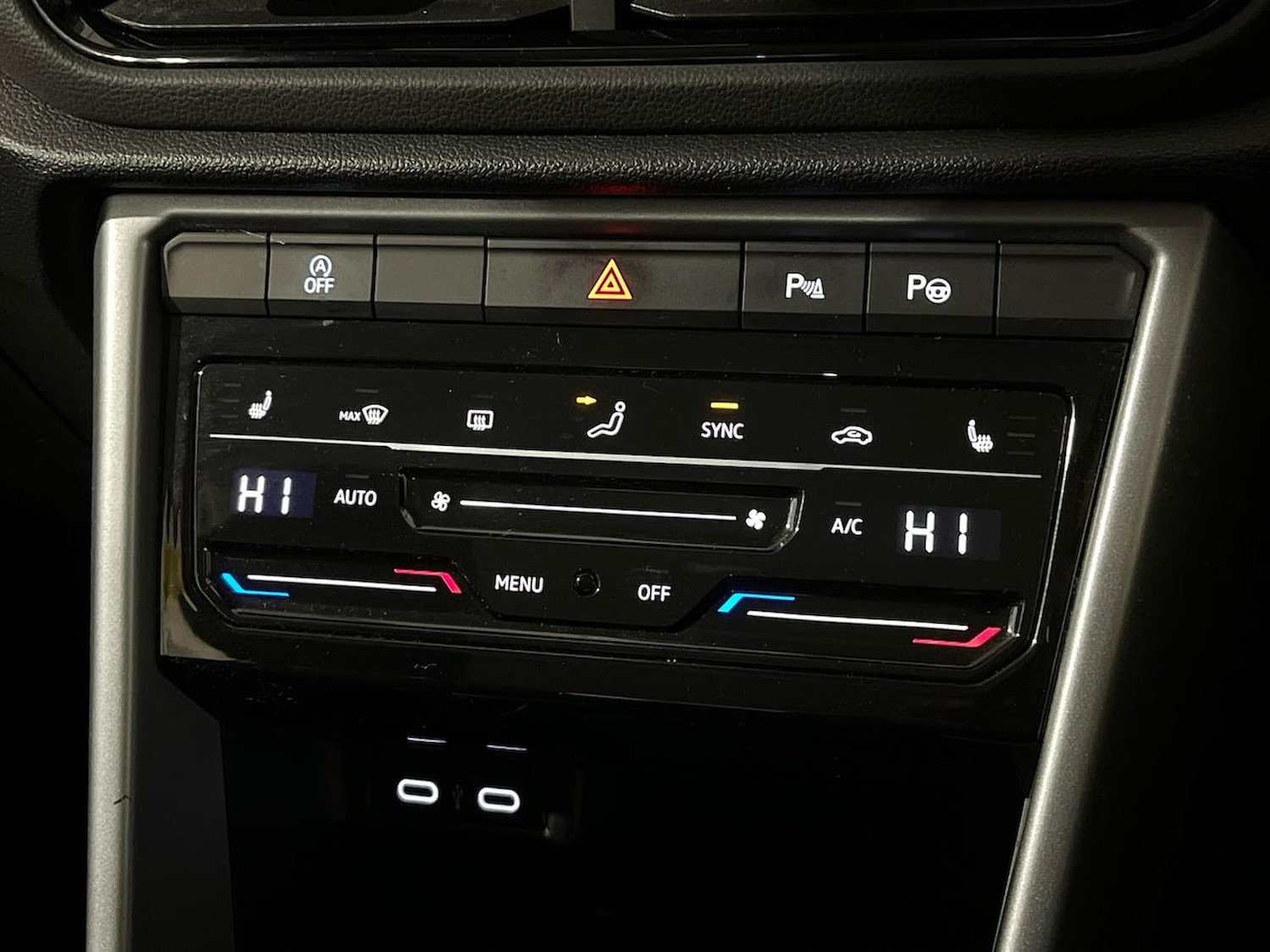 Used Volkswagen T-Roc 2022 for sale - 76799423: Photo 12