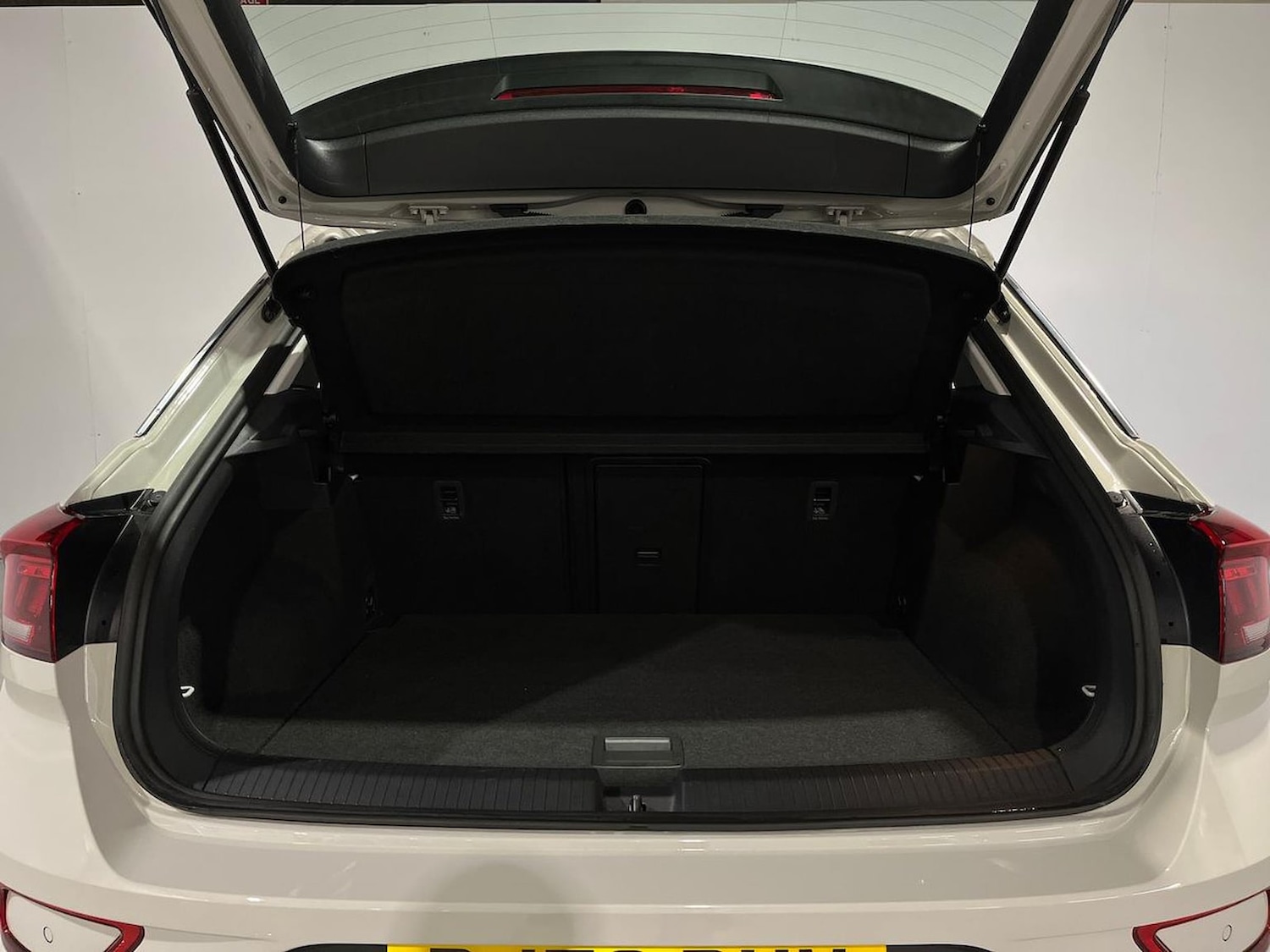 Used Volkswagen T-Roc 2022 for sale - 76799423: Photo 17