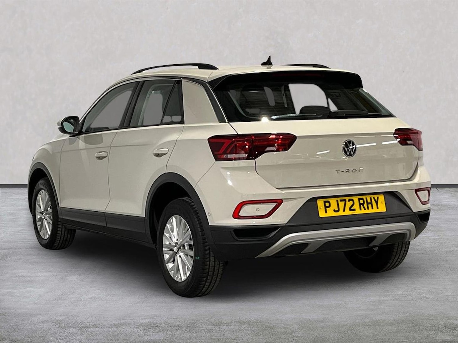 Used Volkswagen T-Roc 2022 for sale - 76799423: Photo 2