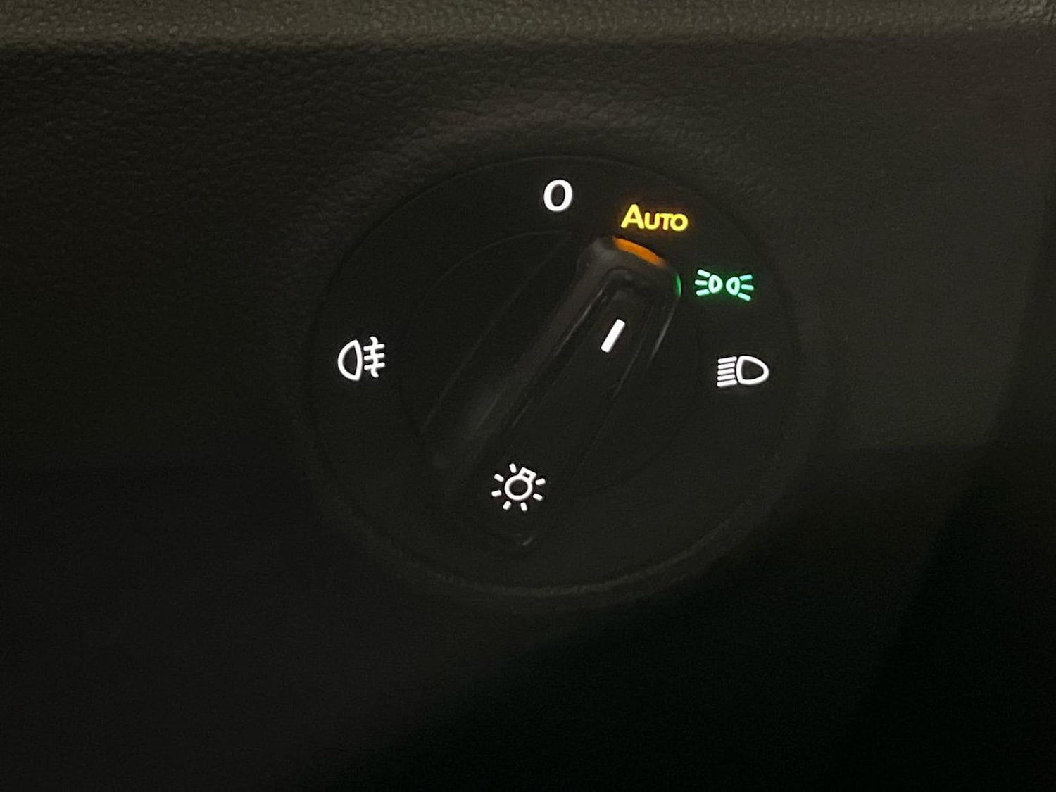 Used Volkswagen T-Roc 2022 for sale - 76799423: Photo 22