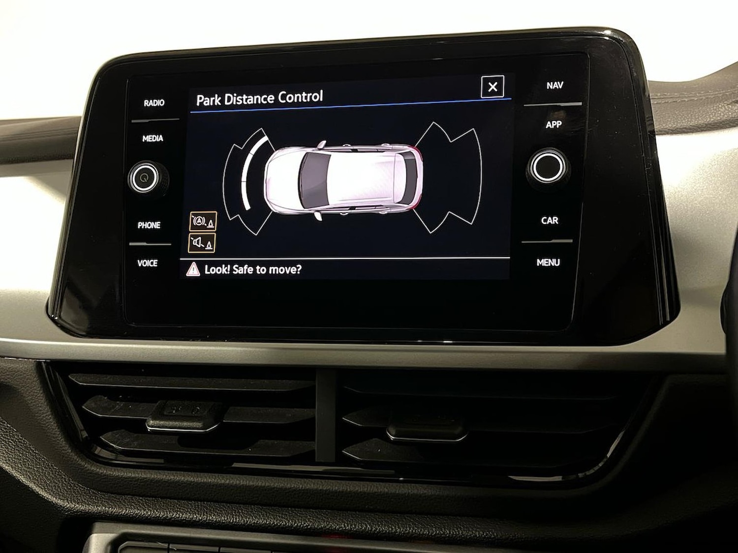 Used Volkswagen T-Roc 2022 for sale - 76799423: Photo 23