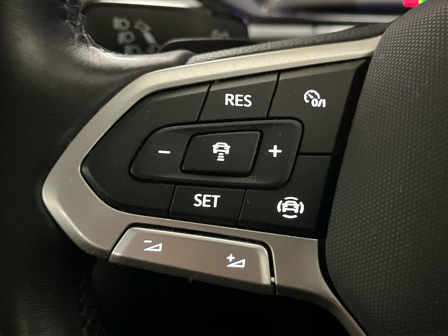 Used Volkswagen T-Roc 2022 for sale - 76799423: Photo 27