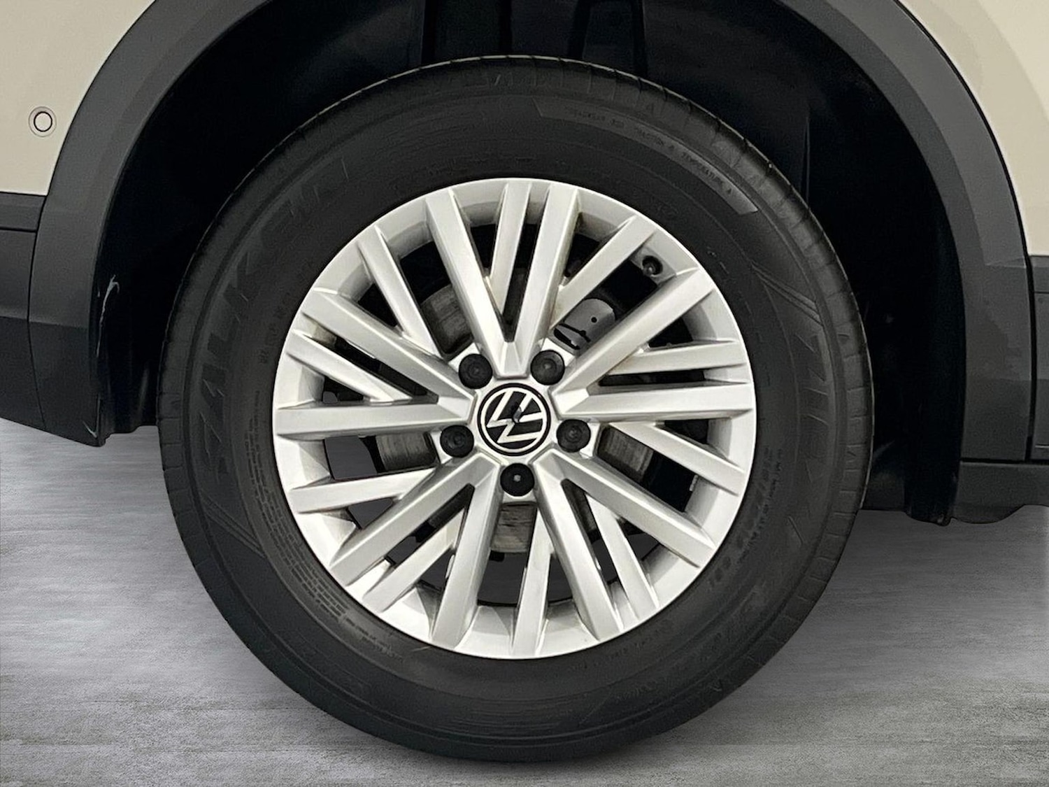 Used Volkswagen T-Roc 2022 for sale - 76799423: Photo 6