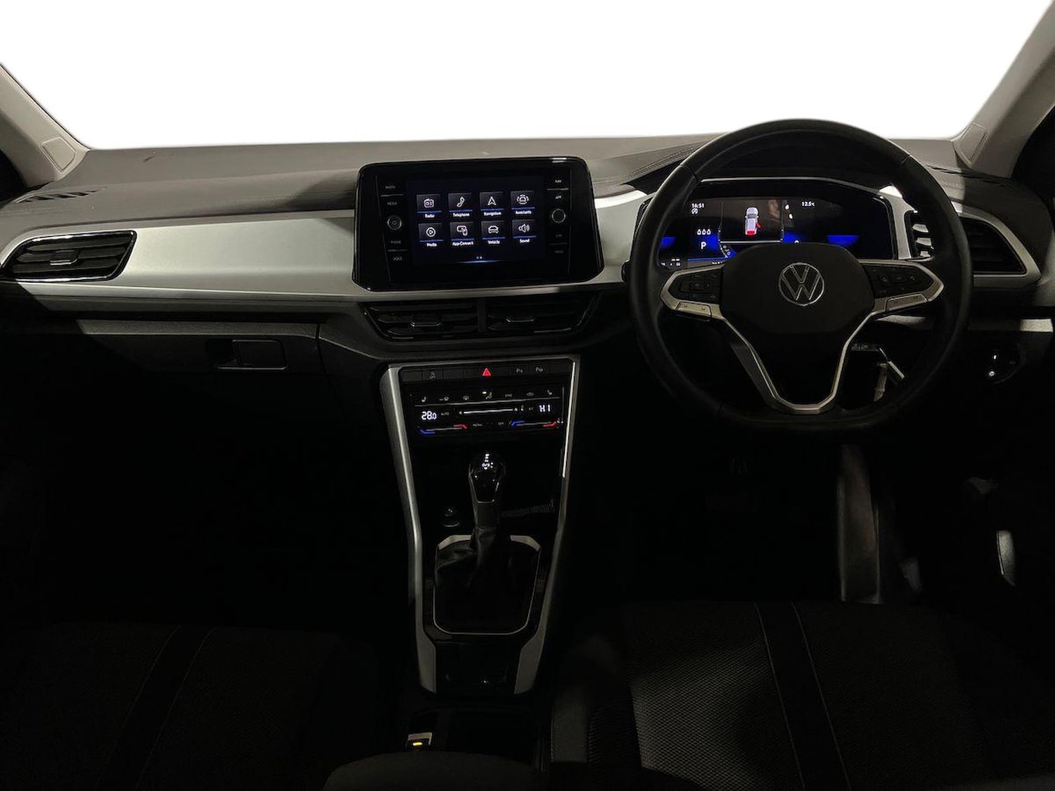 Used Volkswagen T-Roc 2022 for sale - 76799423: Photo 8