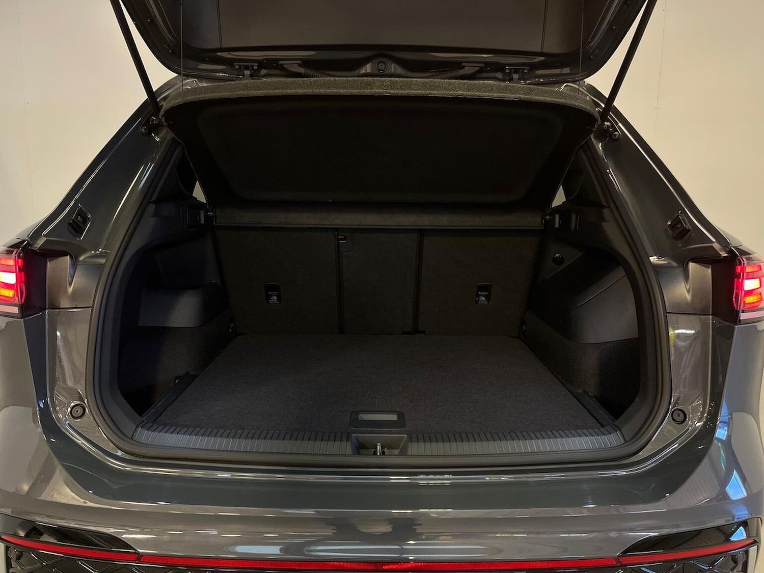 Used Volkswagen Tiguan 2024 for sale - 76363408: Photo 17