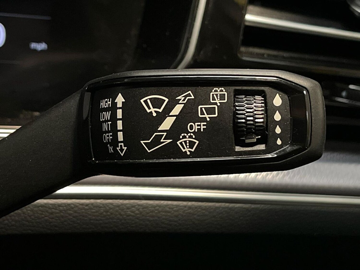 Used Volkswagen Touareg 2022 for sale - 76407384: Photo 28