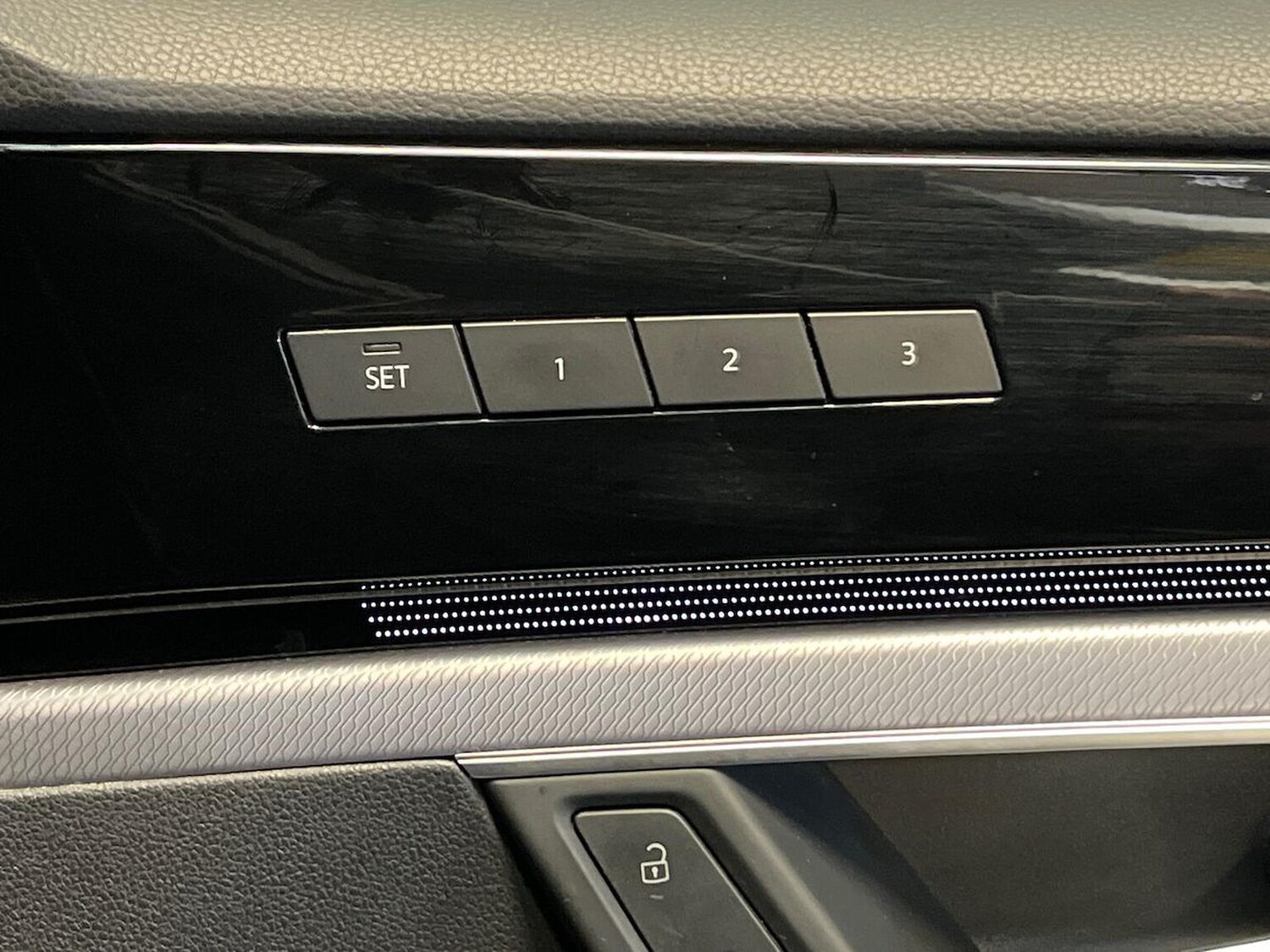 Used Volkswagen Touareg 2022 for sale - 76407384: Photo 31