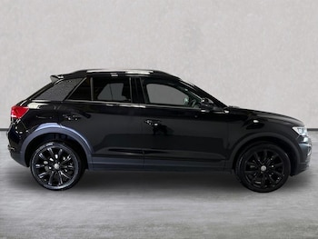 Used Volkswagen T-Roc 2021 for sale - 79271906: Photo