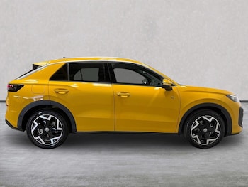 Used Volkswagen T-Roc 2026 for sale - 79024030: Photo