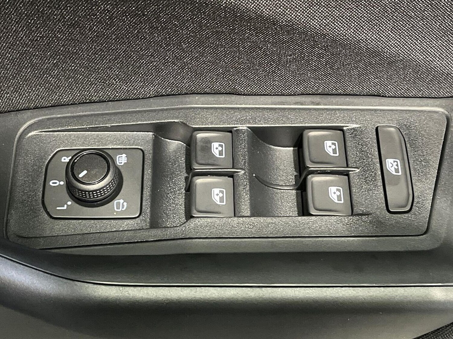 Used Volkswagen T-Roc 2026 for sale - 78195885: Photo 21