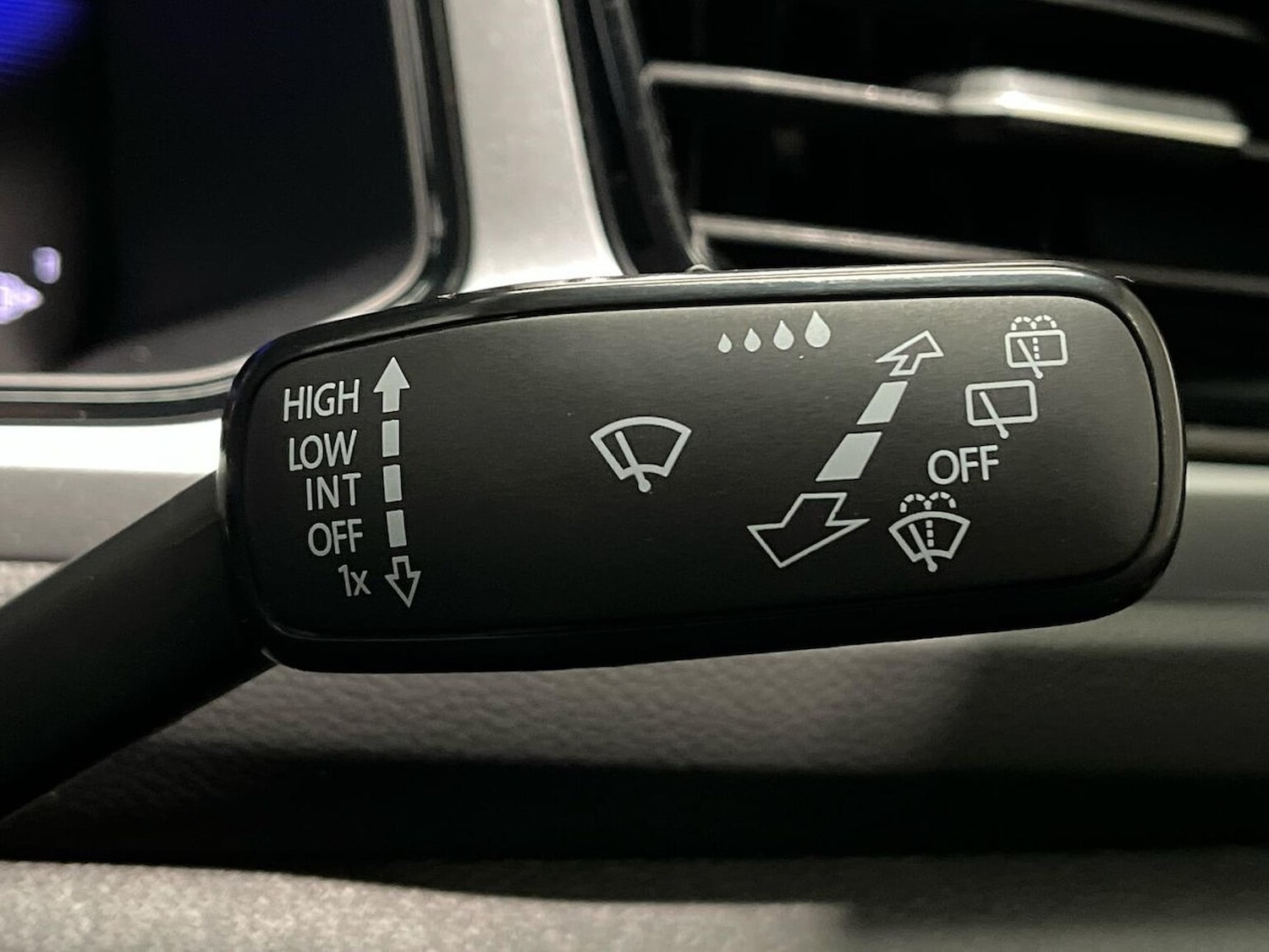 Used Volkswagen T-Roc 2026 for sale - 78195885: Photo 28