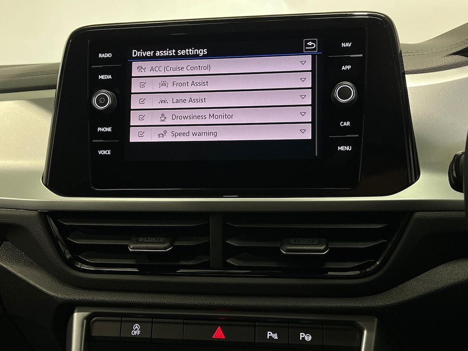 Used Volkswagen T-Roc 2026 for sale - 78195885: Photo 32