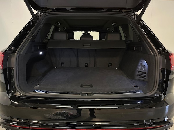 Used Volkswagen Touareg 2024 for sale - 75656097: Photo 17