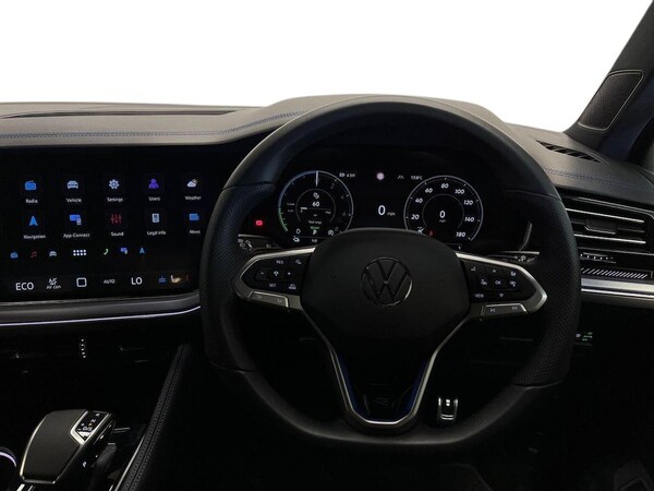 Used Volkswagen Touareg 2024 for sale - 75656097: Photo 9