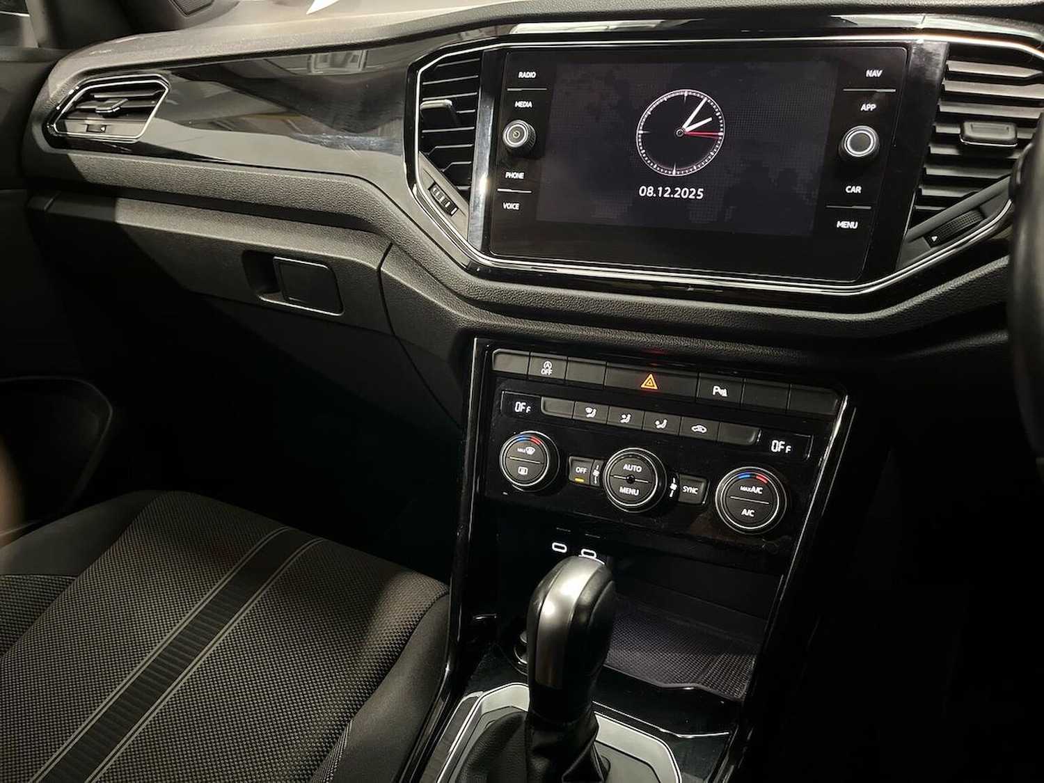 Used Volkswagen T-Roc 2021 for sale - 76864055: Photo 13