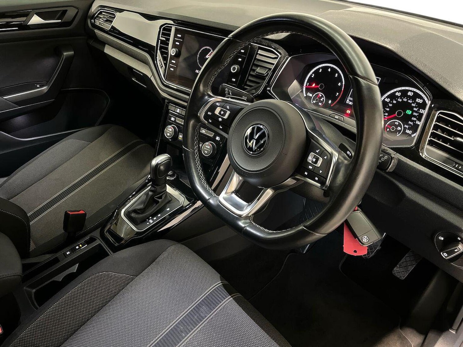 Used Volkswagen T-Roc 2021 for sale - 76864055: Photo 15