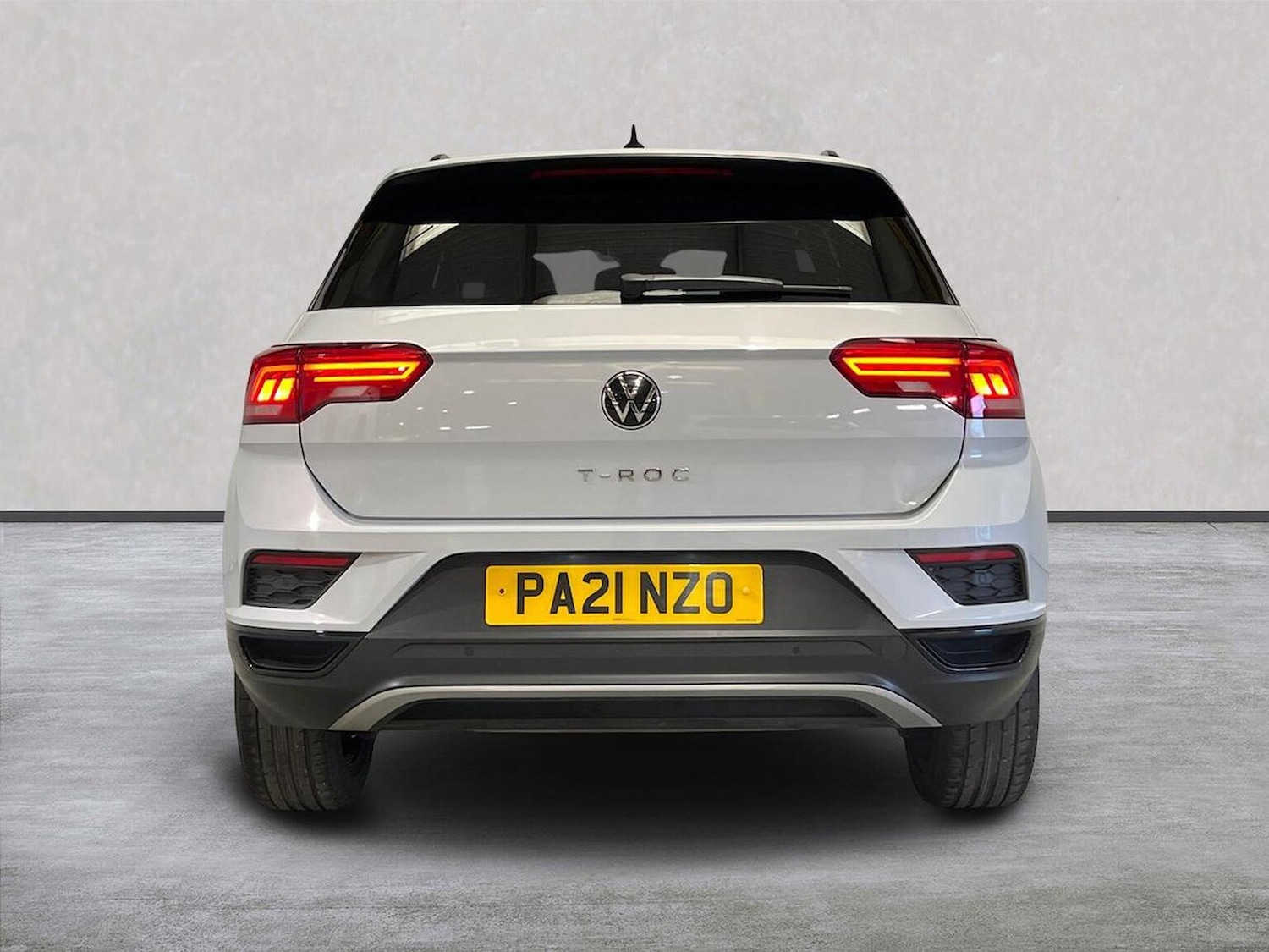 Used Volkswagen T-Roc 2021 for sale - 76864055: Photo 4