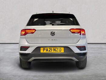Used Volkswagen T-Roc 2021 for sale - 76864055: Photo