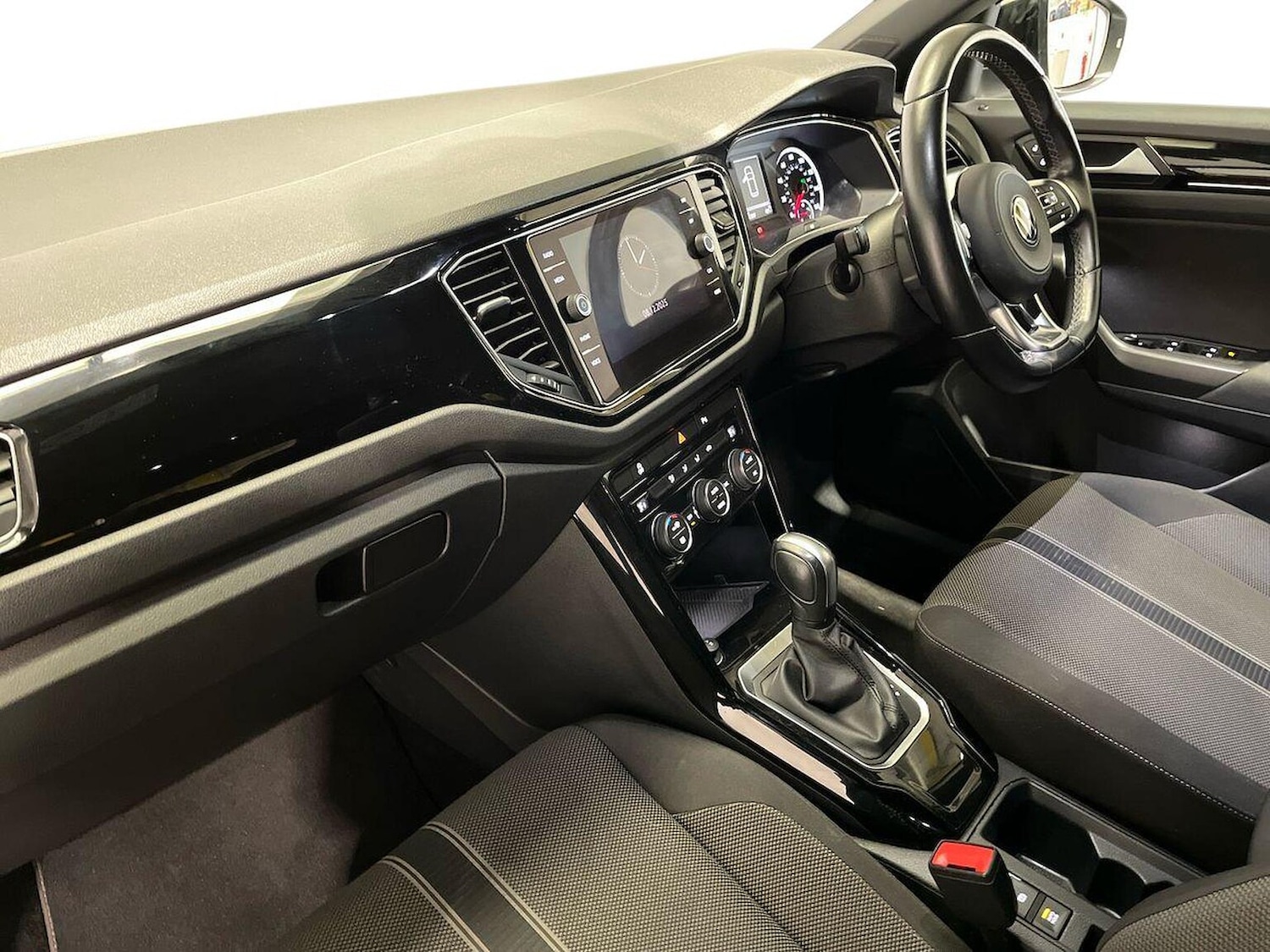 Used Volkswagen T-Roc 2021 for sale - 76864055: Photo 7