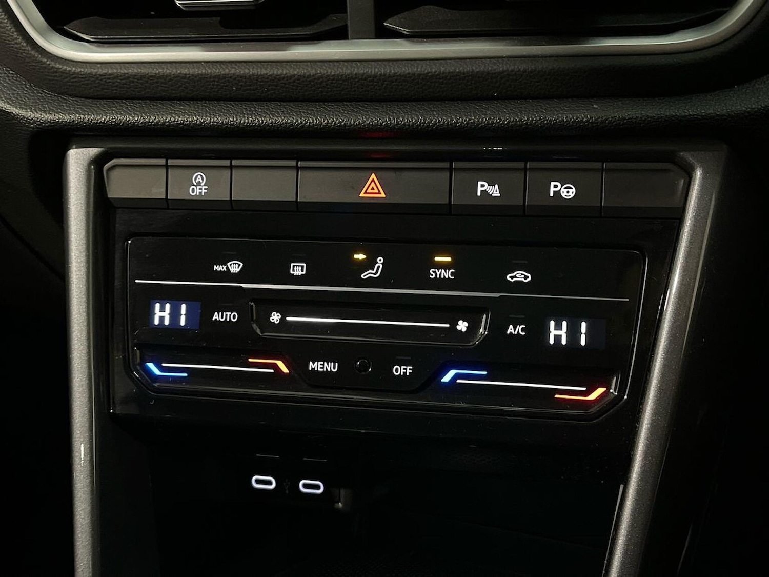 Used Volkswagen T-Roc 2023 for sale - 76706422: Photo 12