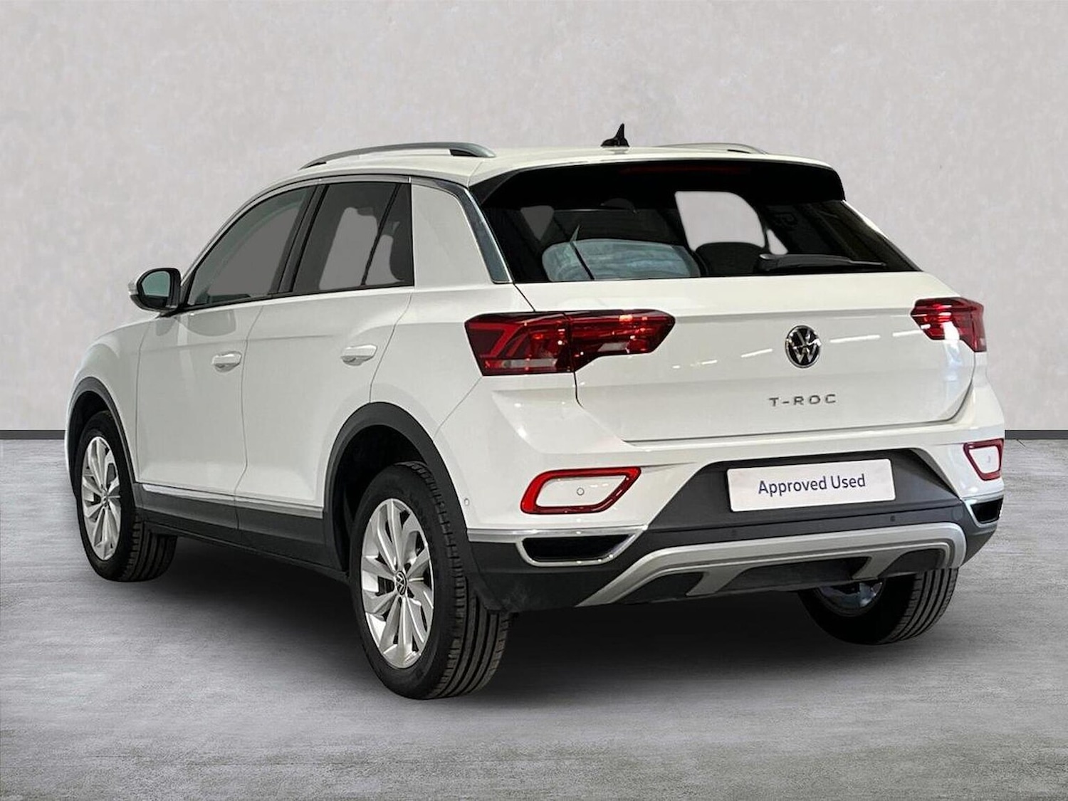 Used Volkswagen T-Roc 2023 for sale - 76706422: Photo 2