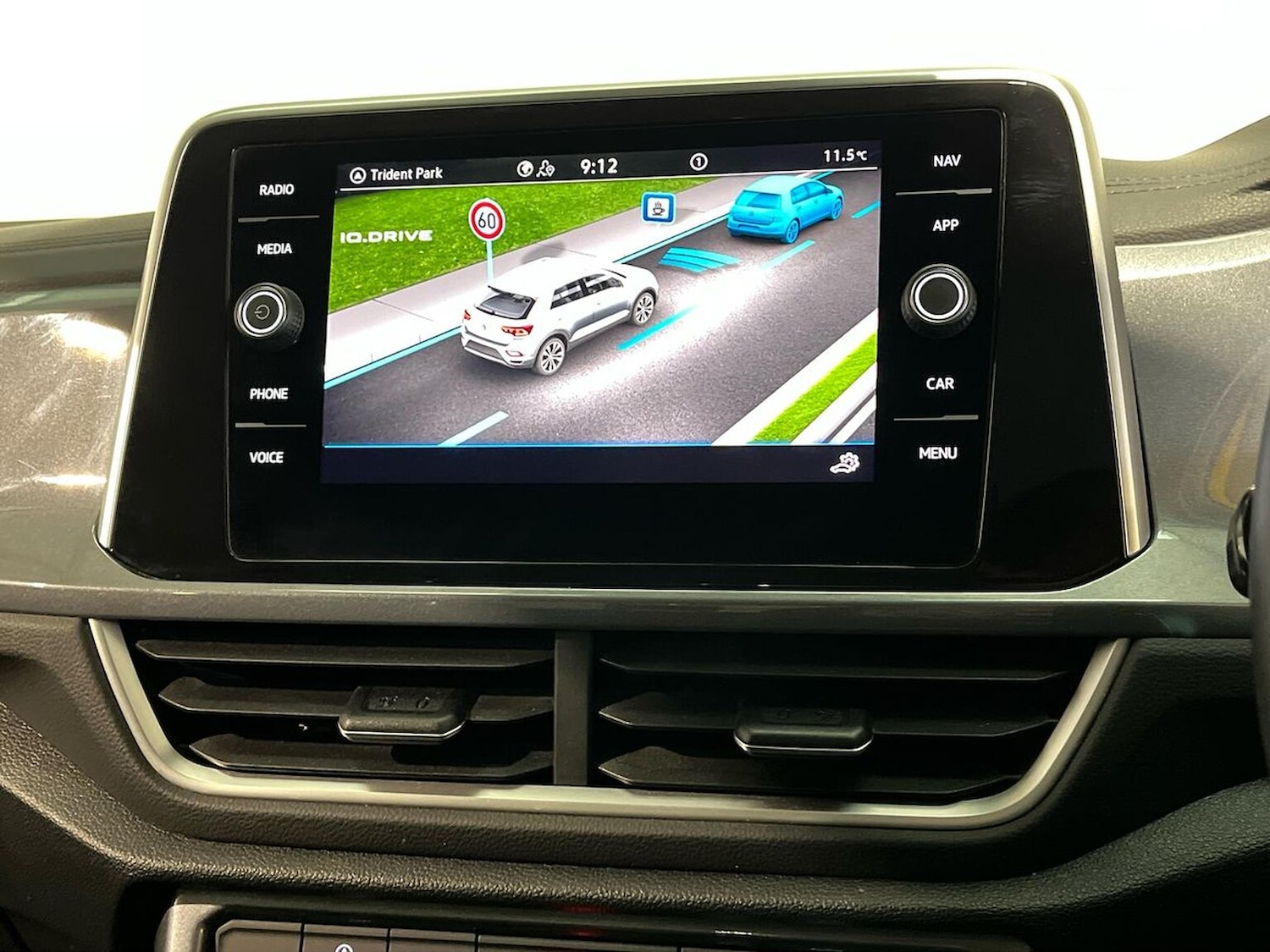 Used Volkswagen T-Roc 2023 for sale - 76706422: Photo 31