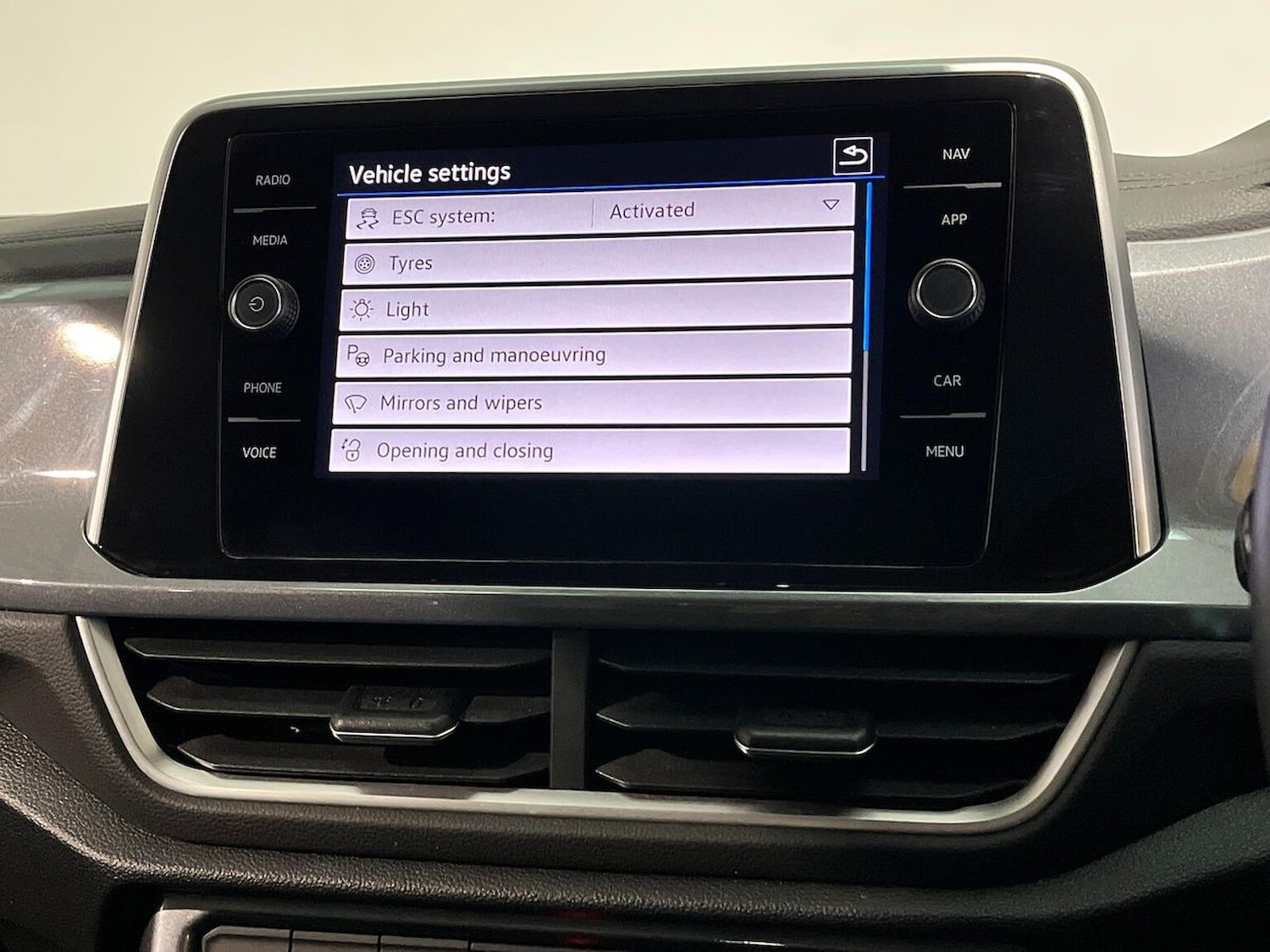 Used Volkswagen T-Roc 2023 for sale - 76706422: Photo 38