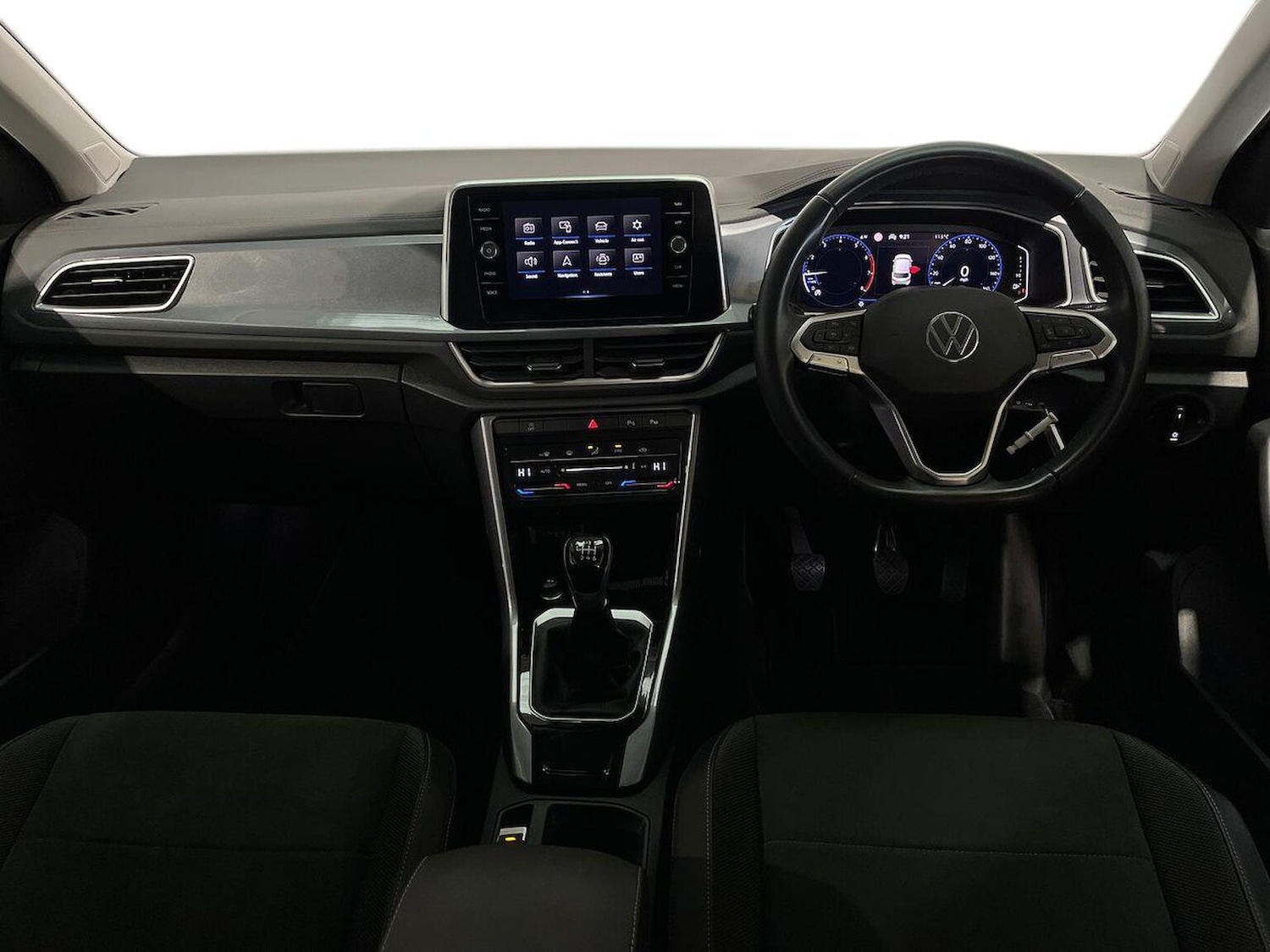 Used Volkswagen T-Roc 2023 for sale - 76706422: Photo 8